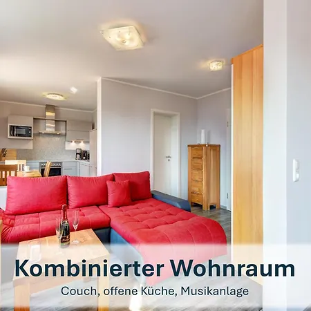 Peenemuende, Seglerhafen_sb_trimaran 4 We بيناموندا